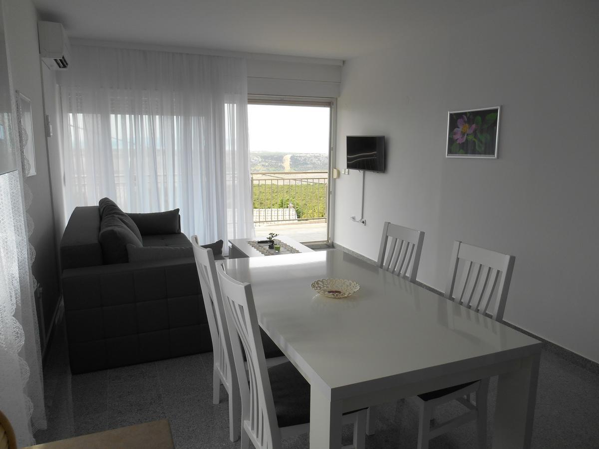 Apartments Diana Шмирка Екстер'єр фото
