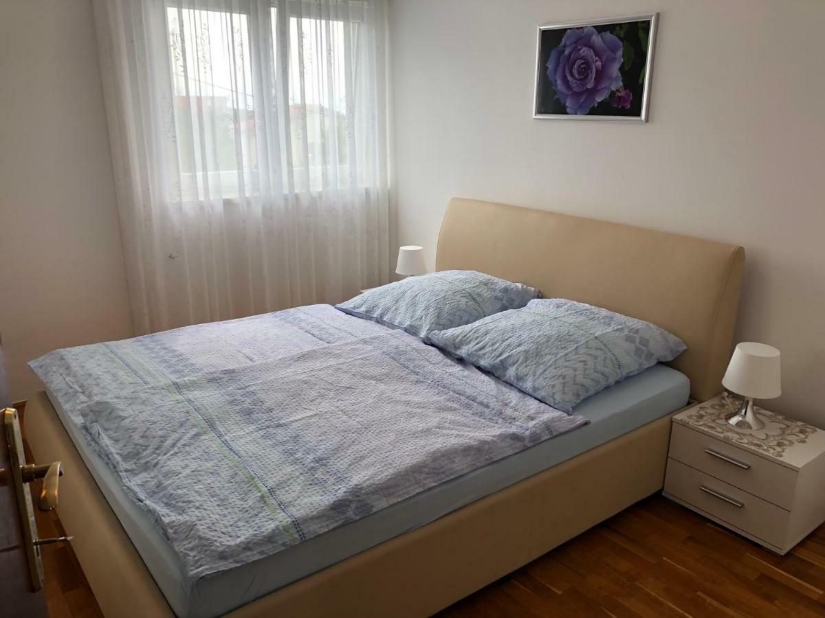 Apartments Diana Шмирка Екстер'єр фото